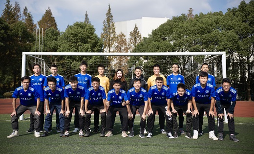 本赛季沃尔什首发时凯尔特人9胜2负，近两场投篮15中14